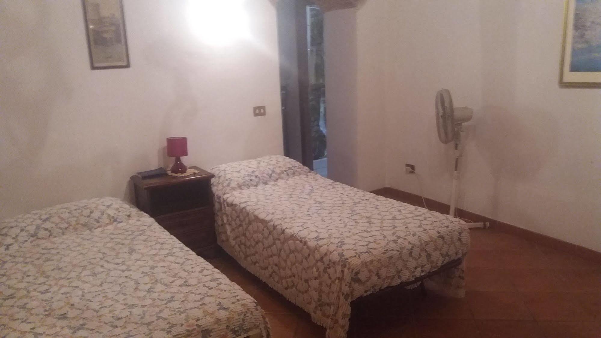 Bed and Breakfast Azzurre BeB Laterina Exterior foto